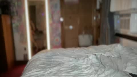 Snapshot of lorikane chatting on June 26, 2026, 1:43 am Lorelai Kane online show from June 26, 2026, 1:43 am