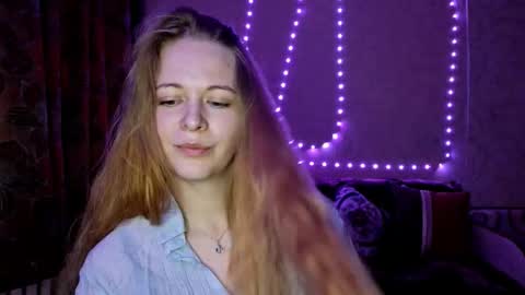 Annie online show from November 5, 2025, 9:20 am