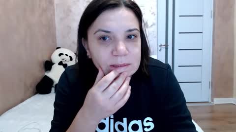 Snapshot of lorragrey chatting on February 4, 2026, 7:03 am LorraGrey online show from February 4, 2026, 7:03 am