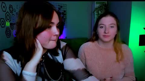 Lora for u online show from October 12, 2025, 10:31 pm