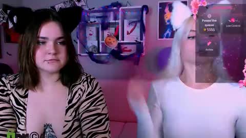 Lora for u online show from October 27, 2025, 5:50 pm