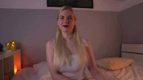 Lorrie online show from May 3, 2026, 12:11 pm