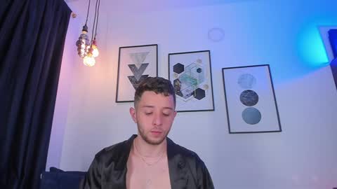 JUAN  JUAN online show from January 3, 2025, 9:47 pm