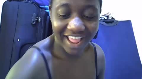 Snapshot of lotty_lavilla chatting on October 20, 2025, 4:57 am lotty_lavilla online show from October 20, 2025, 4:57 am