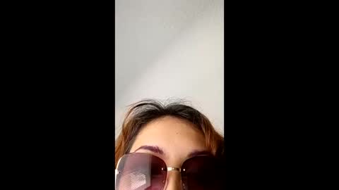 lotusbloom5 online show from April 15, 2026, 4:03 pm