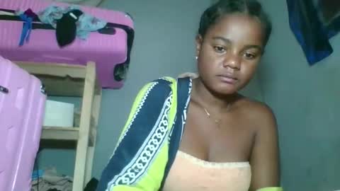 Snapshot of louane98 chatting on February 21, 2026, 4:57 am louane98 online show from February 21, 2026, 4:57 am