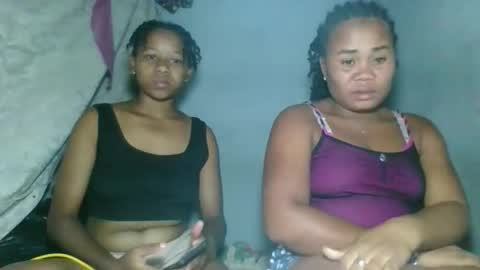 Snapshot of louane98 chatting on March 13, 2026, 8:37 pm louane98 online show from March 13, 2026, 8:37 pm