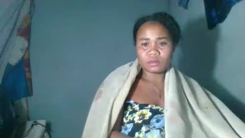 Snapshot of louane98 chatting on April 5, 2026, 12:41 am louane98 online show from April 5, 2026, 12:41 am