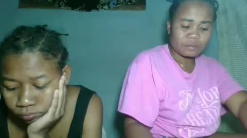 Snapshot of louane98 chatting on April 10, 2026, 8:24 pm louane98 online show from April 10, 2026, 8:24 pm