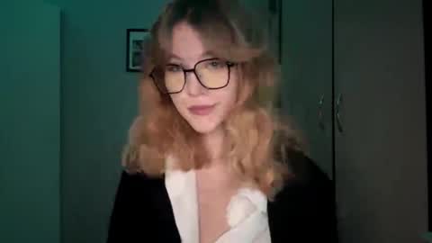 Hi Im Nicole online show from September 10, 2025, 3:23 pm