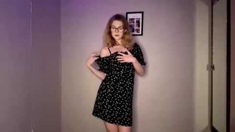 Hi Im Nicole online show from September 13, 2025, 3:12 pm