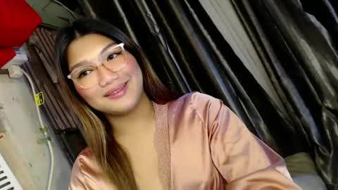 Sweet   online show from March 8, 2025, 7:09 pm