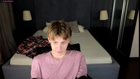 louie_evans online show from September 23, 2025, 8:56 pm