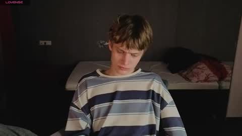 louie_evans online show from October 9, 2025, 3:43 pm