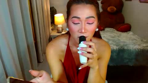 Snapshot of louie_sexy chatting on December 17, 2024, 12:33 pm Cathy online show from December 17, 2024, 12:33 pm