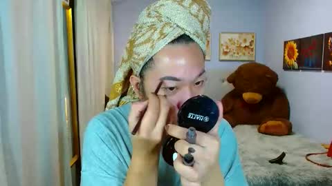 Snapshot of louie_sexy chatting on November 1, 2025, 9:00 am Cathy online show from November 1, 2025, 9:00 am