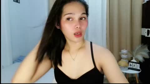 Snapshot of louilalicious chatting on June 15, 2026, 12:40 pm louilalicious online show from June 15, 2026, 12:40 pm