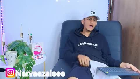 Snapshot of louis_ale chatting on November 7, 2025, 9:15 pm Alejandro online show from November 7, 2025, 9:15 pm