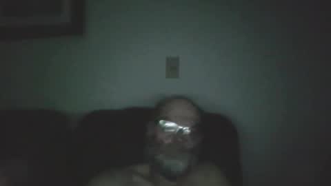 Snapshot of louism13 chatting on December 23, 2025, 4:54 am louism13 online show from December 23, 2025, 4:54 am