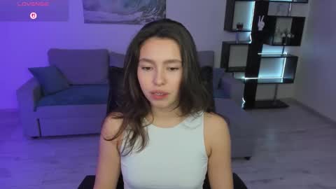 lounacutie online show from December 1, 2025, 5:56 am