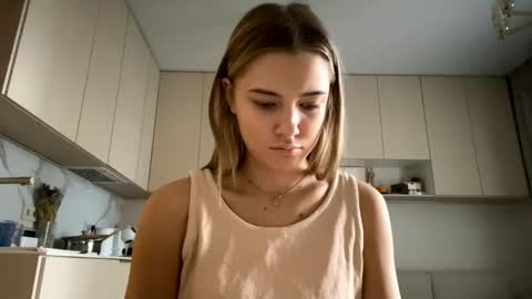 Eliza online show from April 20, 2026, 4:15 am