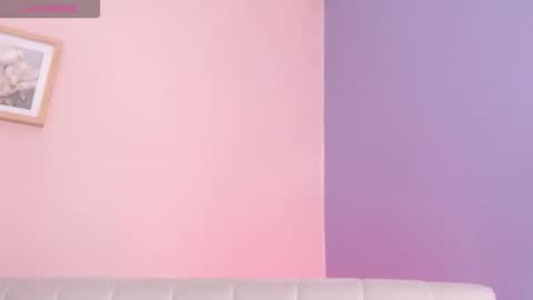 lourdes_moon22 online show from October 19, 2025, 3:23 pm