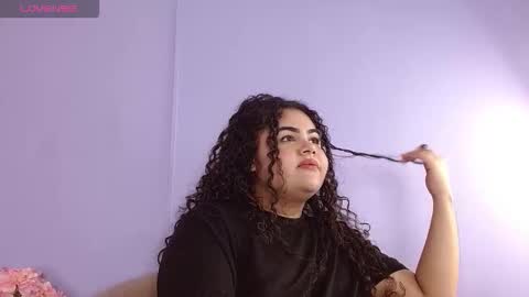 lourdes_moon22 online show from October 22, 2025, 1:22 pm