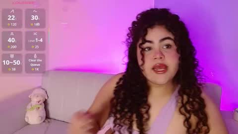 lourdes_moon22 online show from November 18, 2025, 12:31 pm