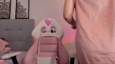 Snapshot of lourreinstounn chatting on January 11, 2025, 12:55 am Lourrein Stoun Independiente online show from January 11, 2025, 12:55 am