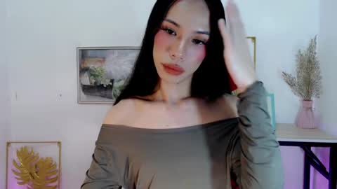 lovabletrexie14 online show from July 31, 2026, 5:34 pm
