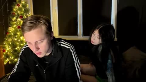 Snapshot of love4couple chatting on January 15, 2026, 12:21 pm Mary and Tom online show from January 15, 2026, 12:21 pm