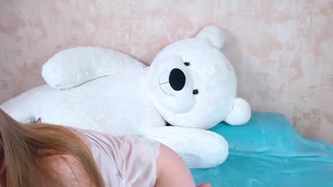 love bella  online show from February 24, 2025, 7:22 am