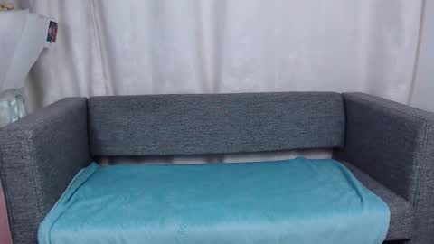 love bella  online show from November 14, 2025, 12:31 am