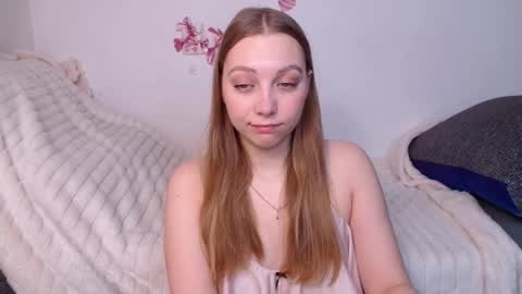 love bella  online show from March 23, 2026, 12:14 am