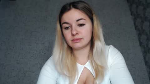 Megane online show from March 4, 2026, 9:04 am