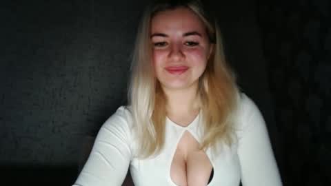 Megane online show from April 21, 2026, 4:41 am