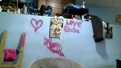 love_electra online show from September 27, 2025, 2:11 pm