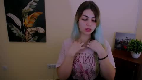 Alexya online show from September 12, 2025, 12:00 am