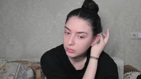 Snapshot of love_lina_muuur chatting on April 19, 2026, 5:34 pm LINA online show from April 19, 2026, 5:34 pm