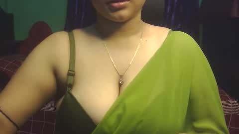 Luna online show from November 12, 2025, 9:36 pm