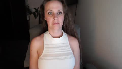 LoVe On  online show from December 6, 2024, 7:54 am