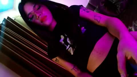 Seren online show from November 3, 2025, 11:33 am