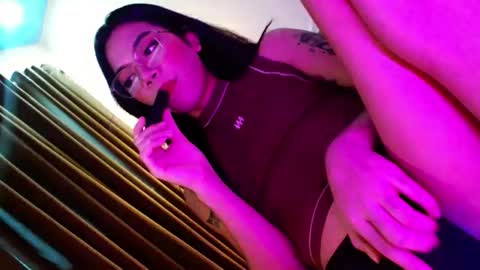 Seren online show from November 20, 2025, 6:46 am