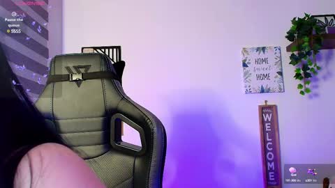 Sharol Leon online show from February 24, 2025, 1:02 am