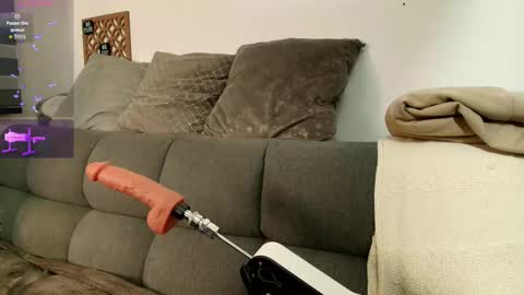 Sharol Leon online show from November 9, 2025, 4:00 am