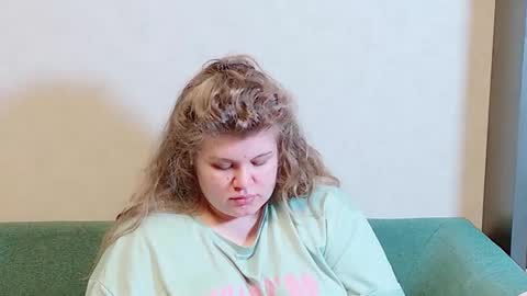 Snapshot of love_wiggy18 chatting on December 3, 2024, 12:49 pm Ally online show from December 3, 2024, 12:49 pm