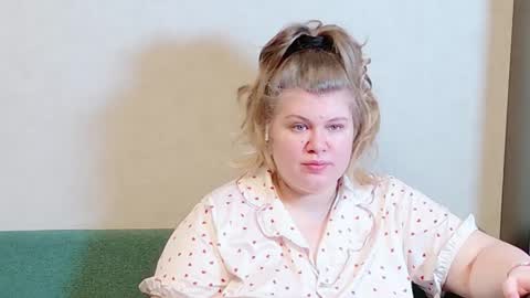 Snapshot of love_wiggy18 chatting on December 16, 2024, 3:00 pm Ally online show from December 16, 2024, 3:00 pm