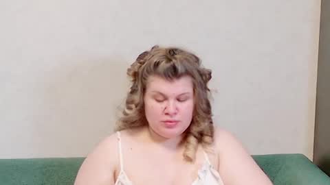 Snapshot of love_wiggy18 chatting on February 6, 2025, 12:48 pm Ally online show from February 6, 2025, 12:48 pm