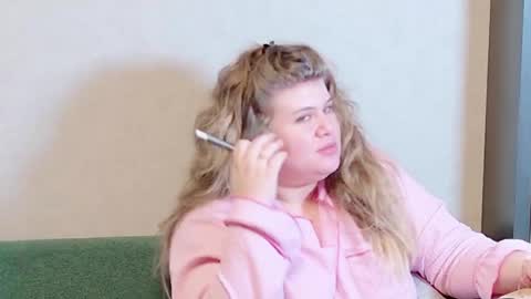 Snapshot of love_wiggy18 chatting on February 19, 2025, 1:17 pm Ally online show from February 19, 2025, 1:17 pm