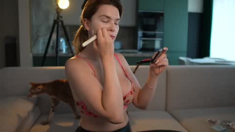 Snapshot of love_you_to123 chatting on September 30, 2025, 9:14 am love you to123 online show from September 30, 2025, 9:14 am